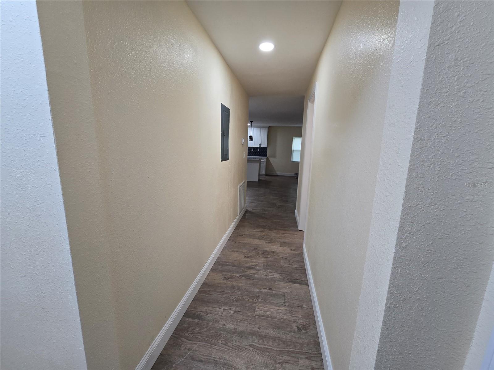 Image 20 of 32 For 2301 Moody Avenue