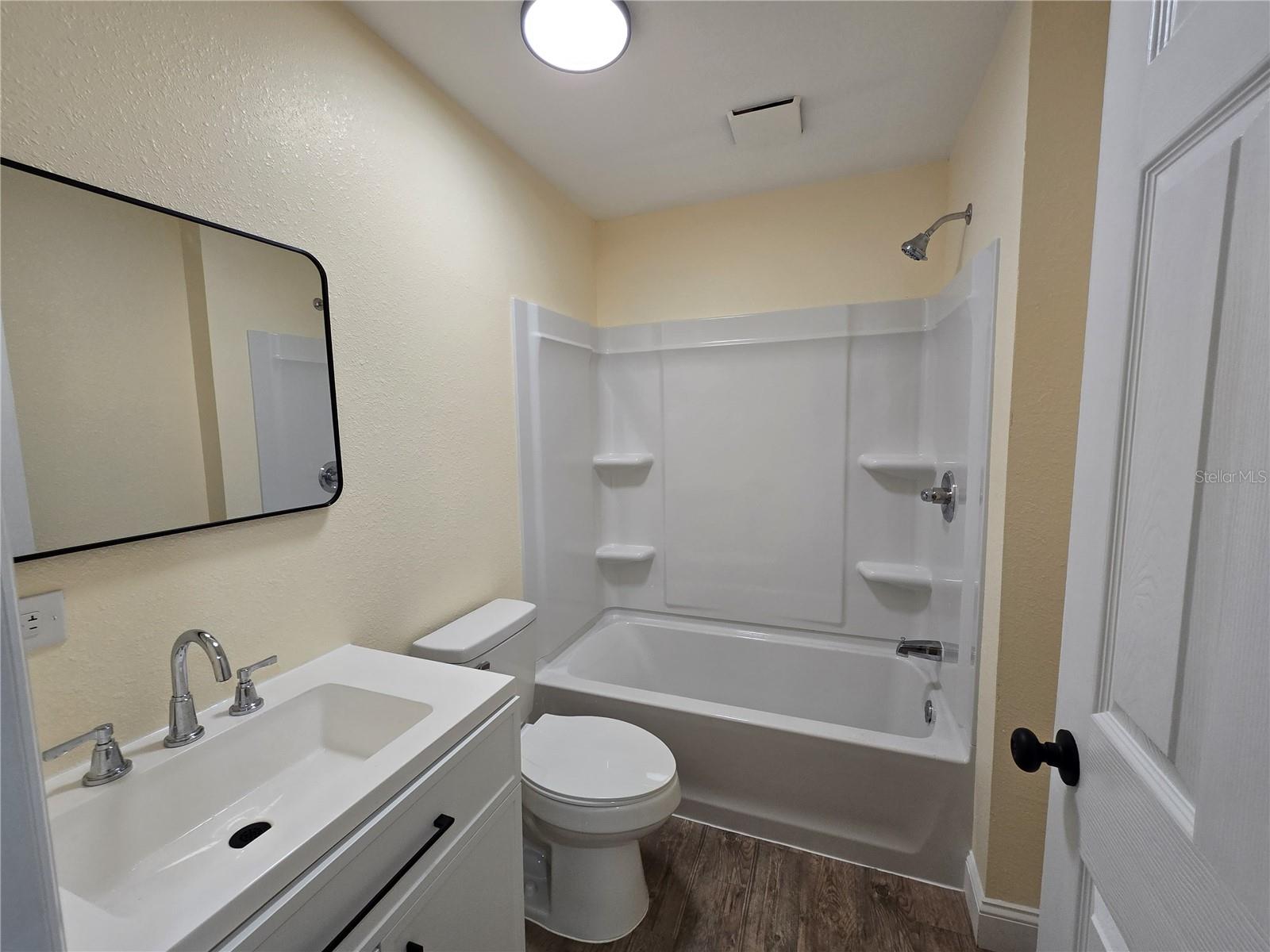 Image 26 of 32 For 2301 Moody Avenue