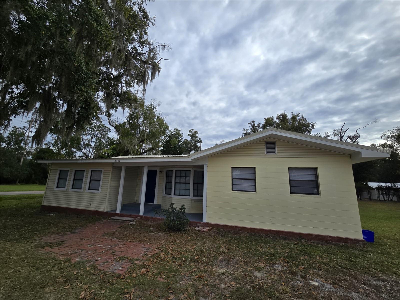 Image 4 of 32 For 2301 Moody Avenue