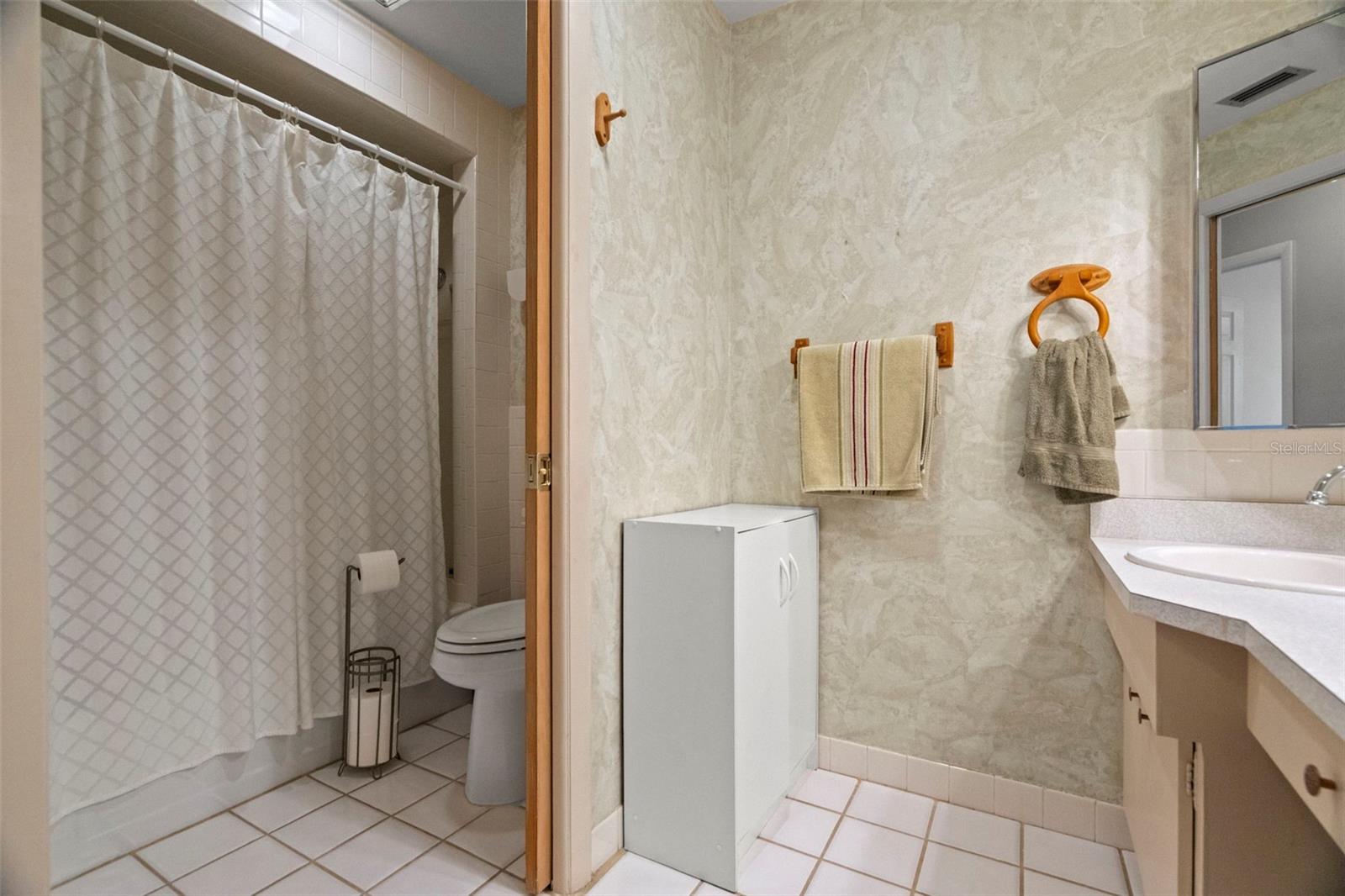 Image 13 of 24 For 4353 Tahitian Gardens Cir B