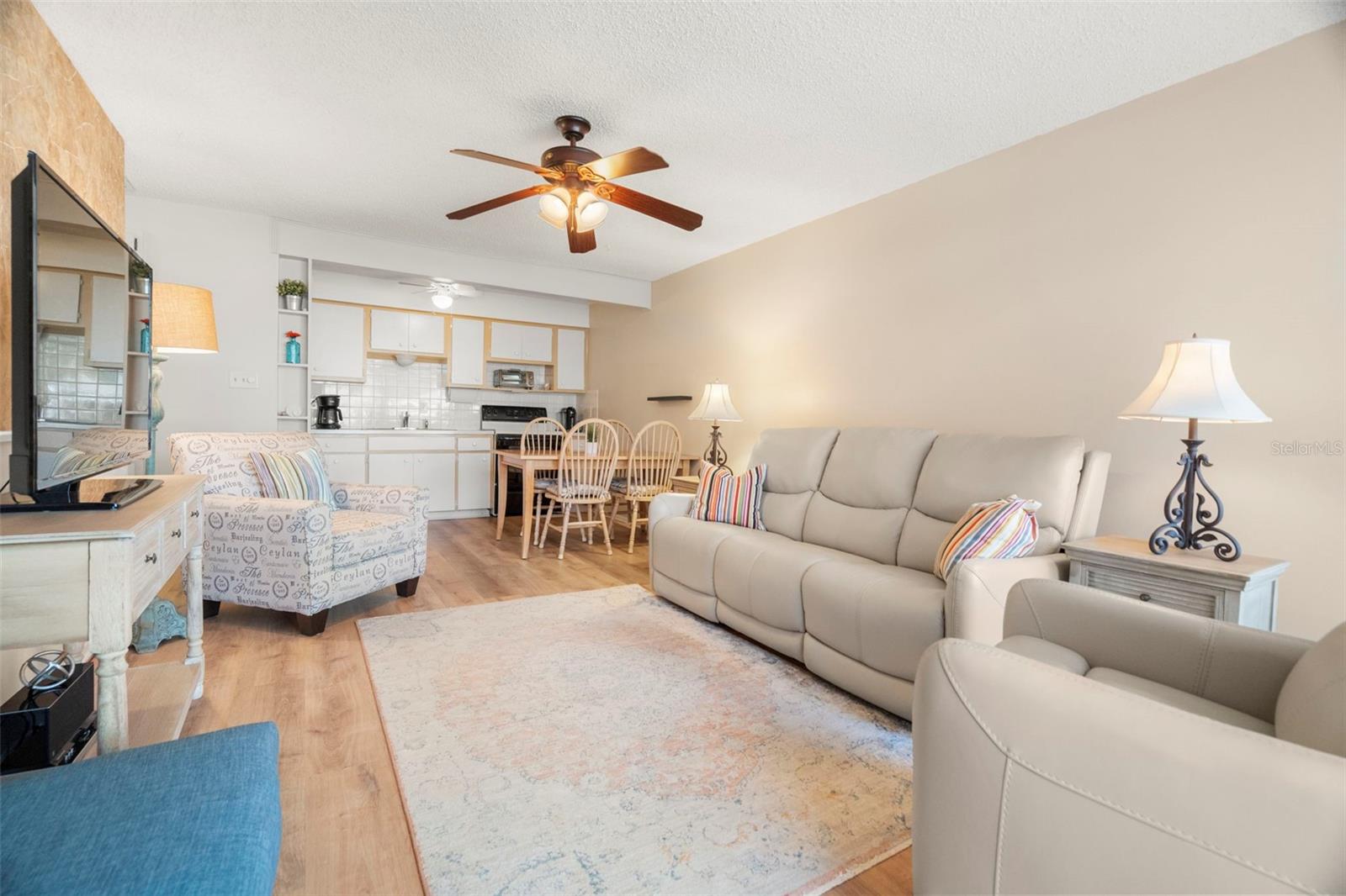 Image 2 of 24 For 4353 Tahitian Gardens Cir B