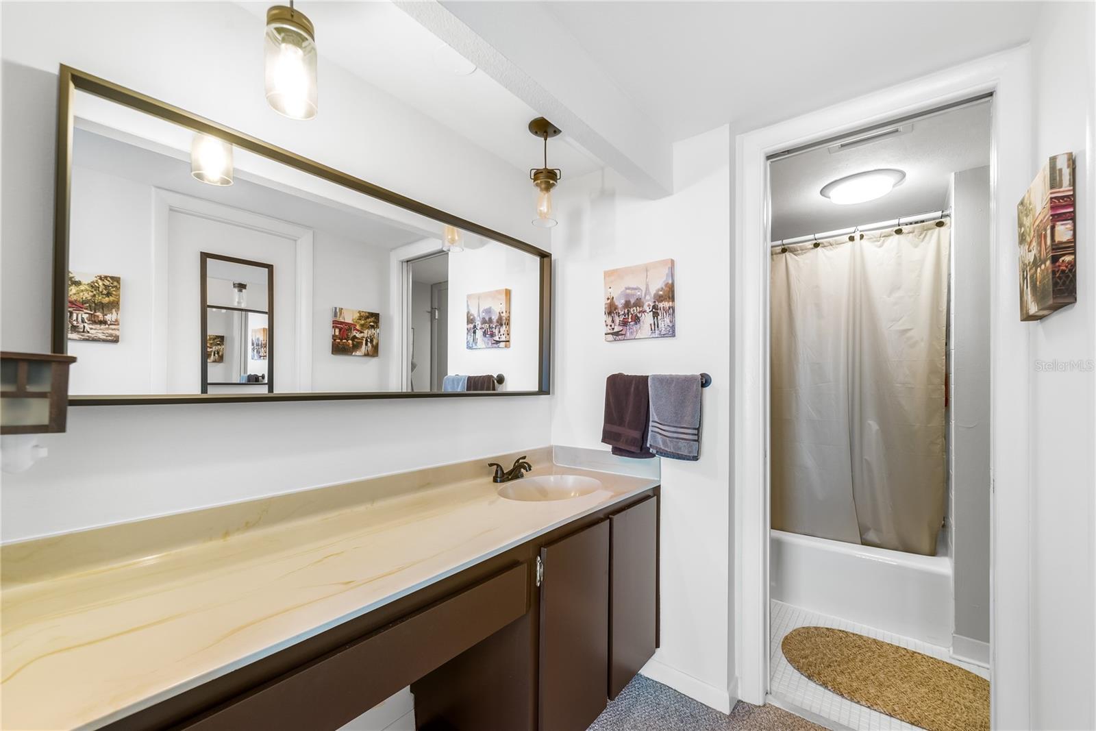 Image 25 of 40 For 2616 Cove Cay Drive 802