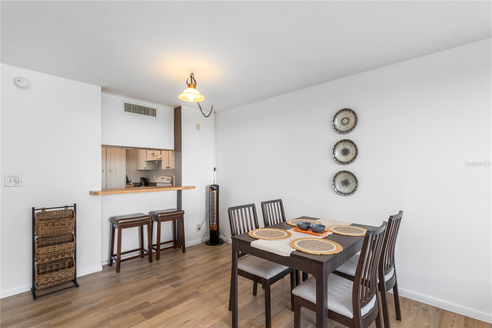 Image 29 of 40 For 2616 Cove Cay Drive 802