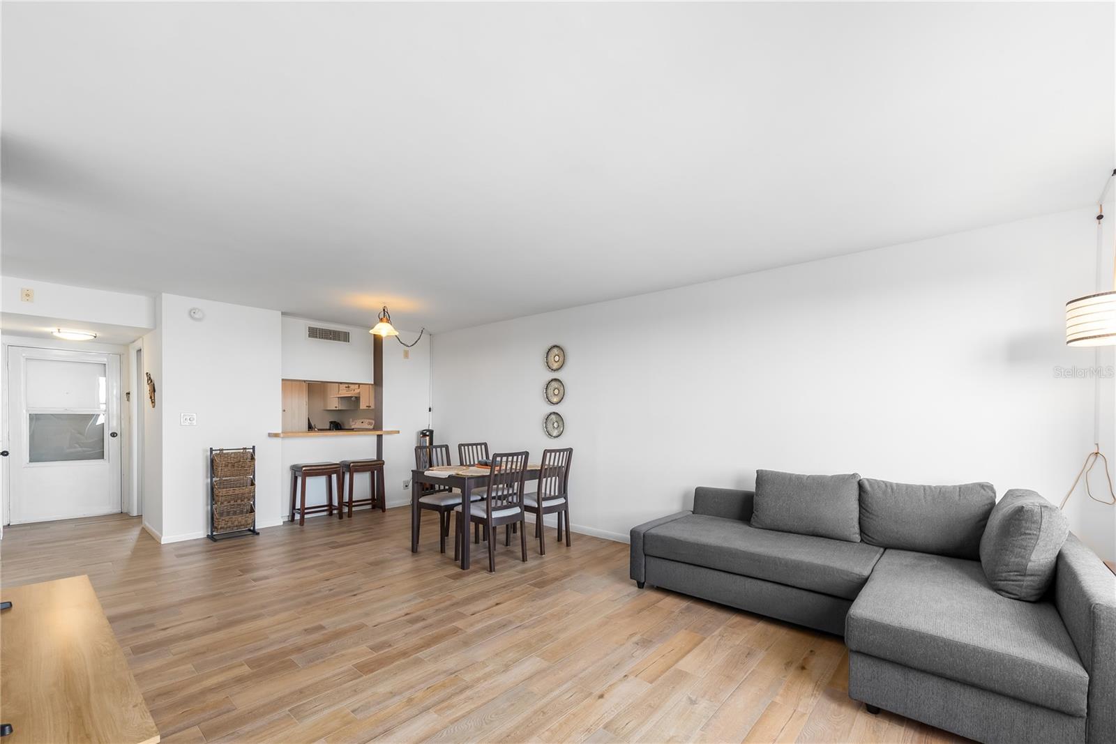 Image 31 of 40 For 2616 Cove Cay Drive 802