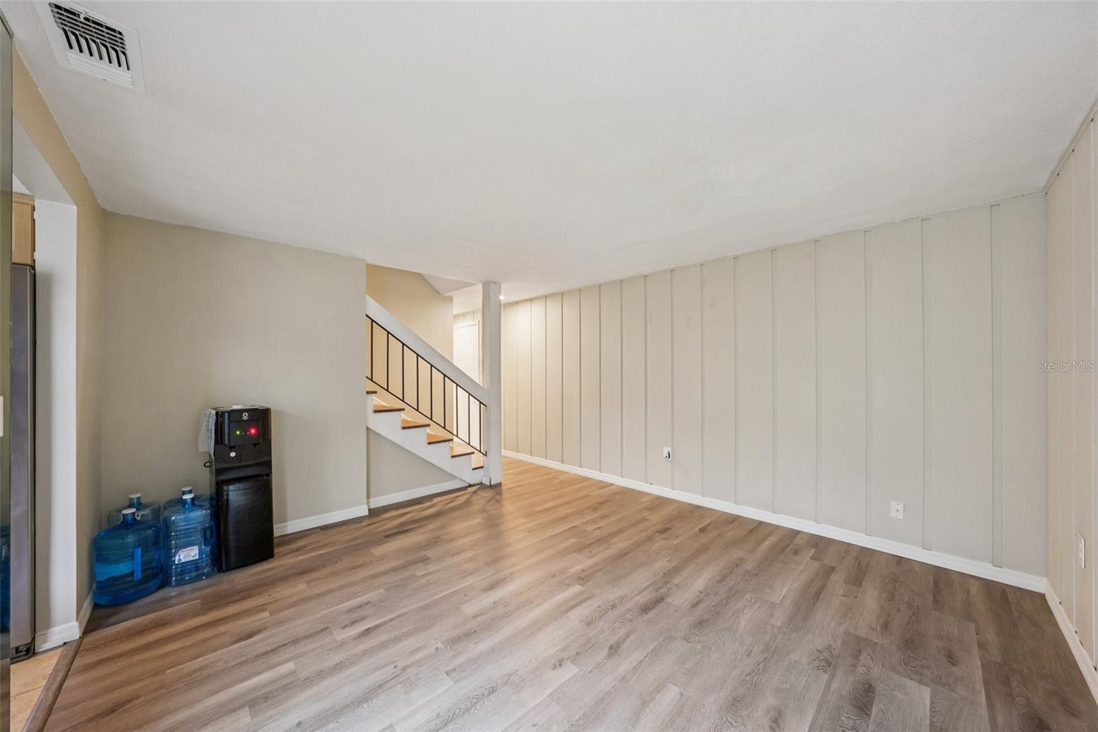 Image 32 of 80 For 12824 Settlers Drive