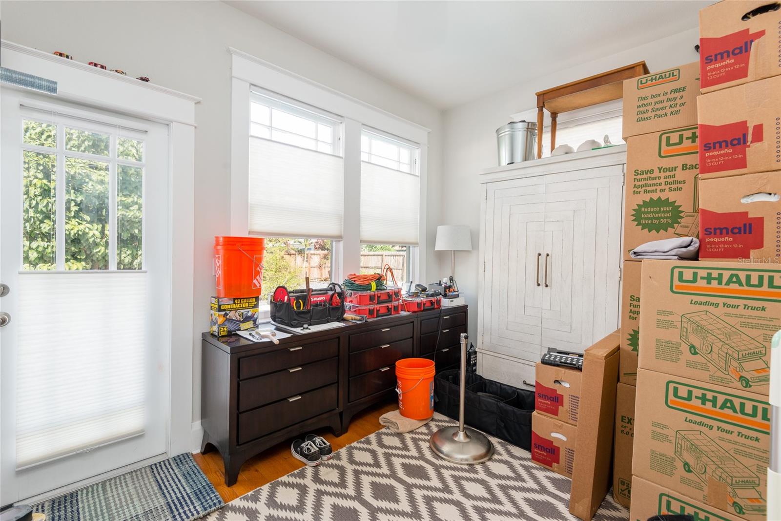 Image 15 of 25 For 705 Alfred Street