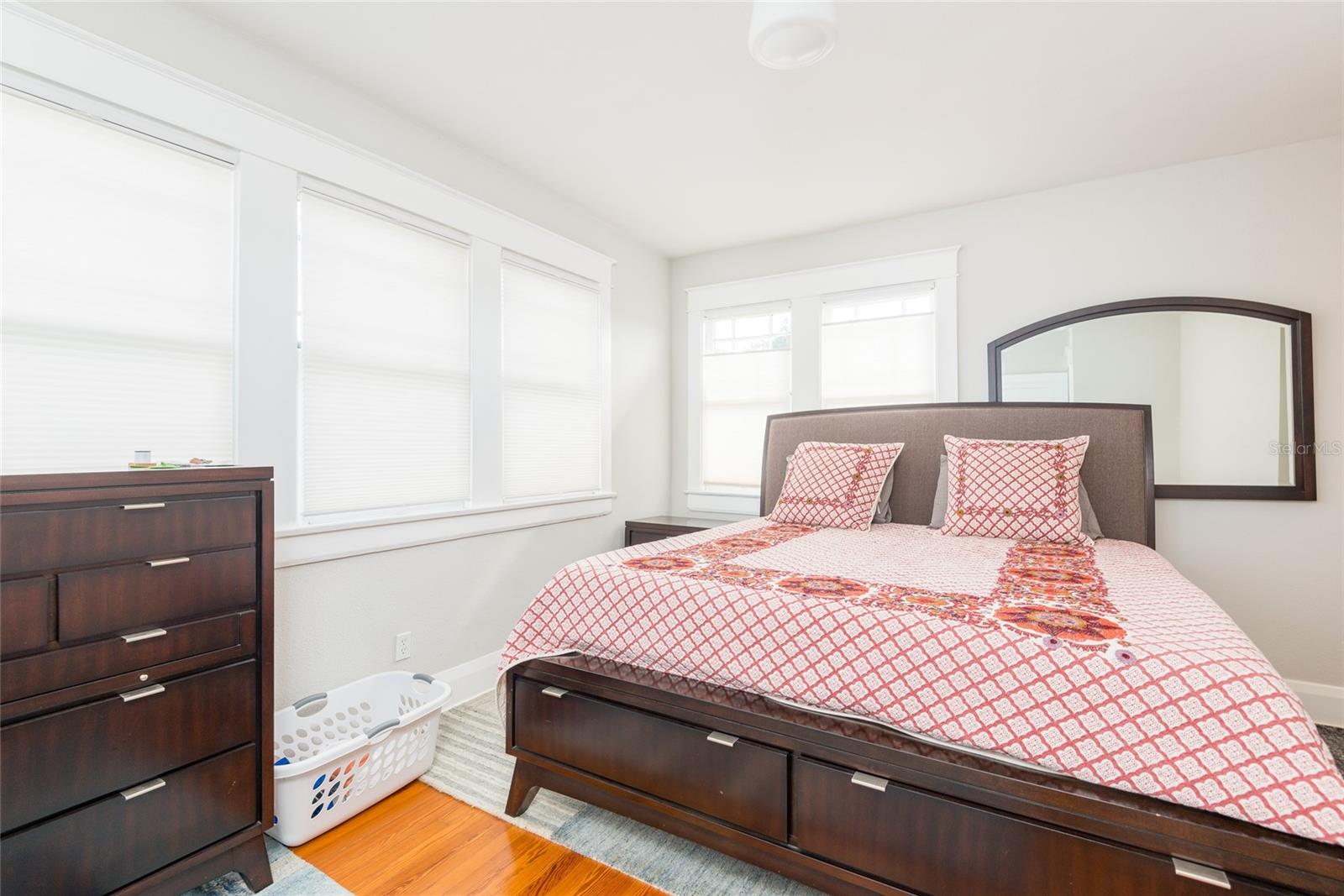 Image 16 of 25 For 705 Alfred Street