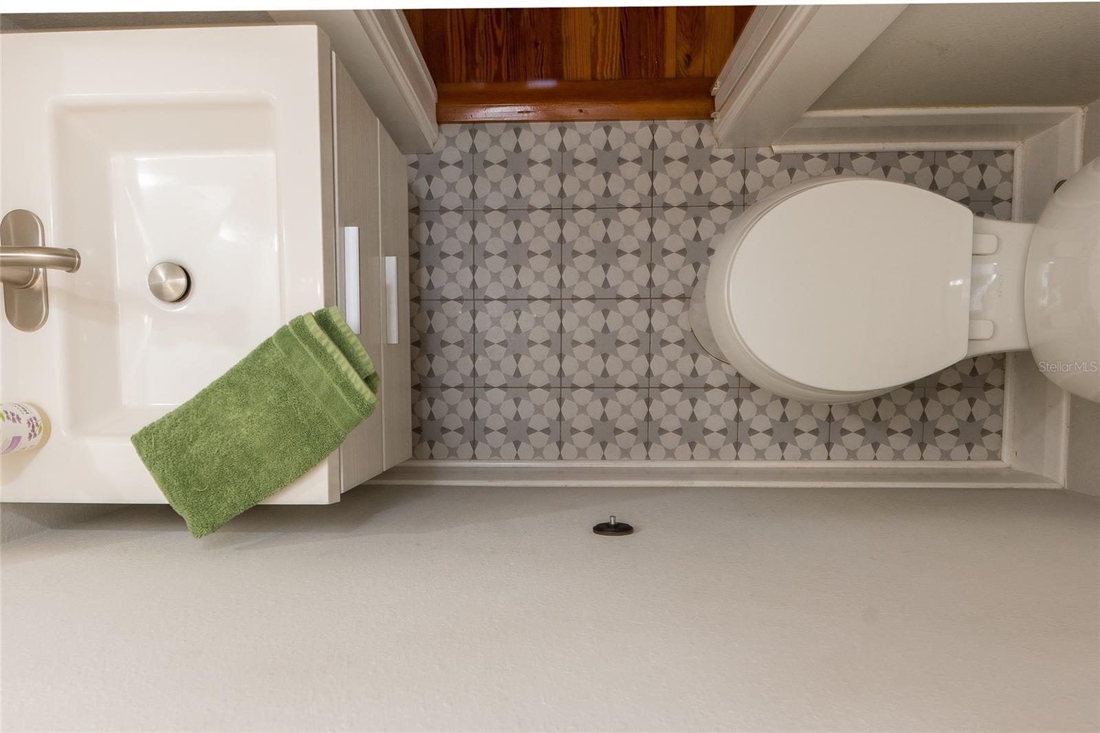 Image 9 of 25 For 705 Alfred Street