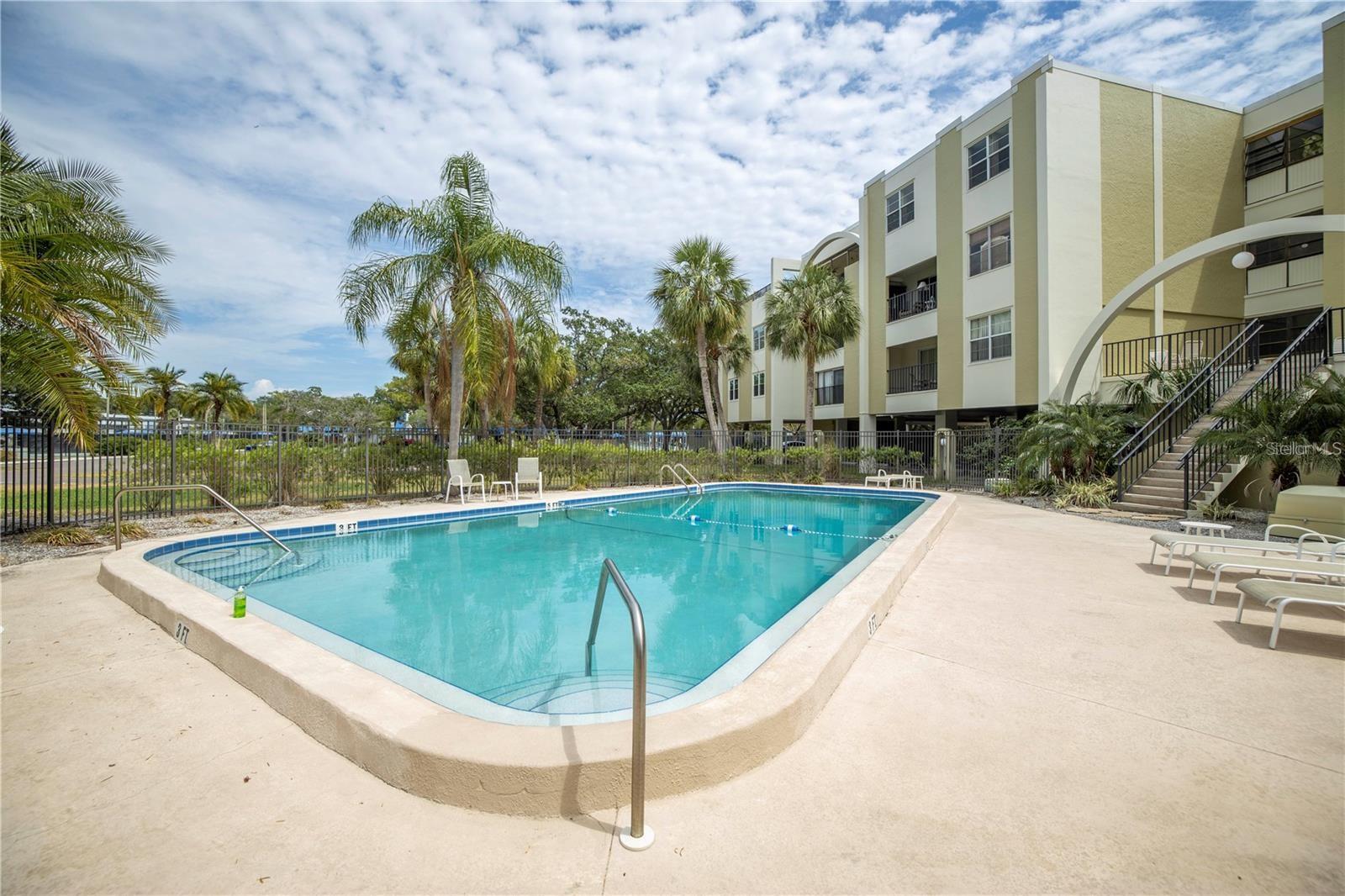 Image 17 of 21 For 4651 1st Street Ne 309