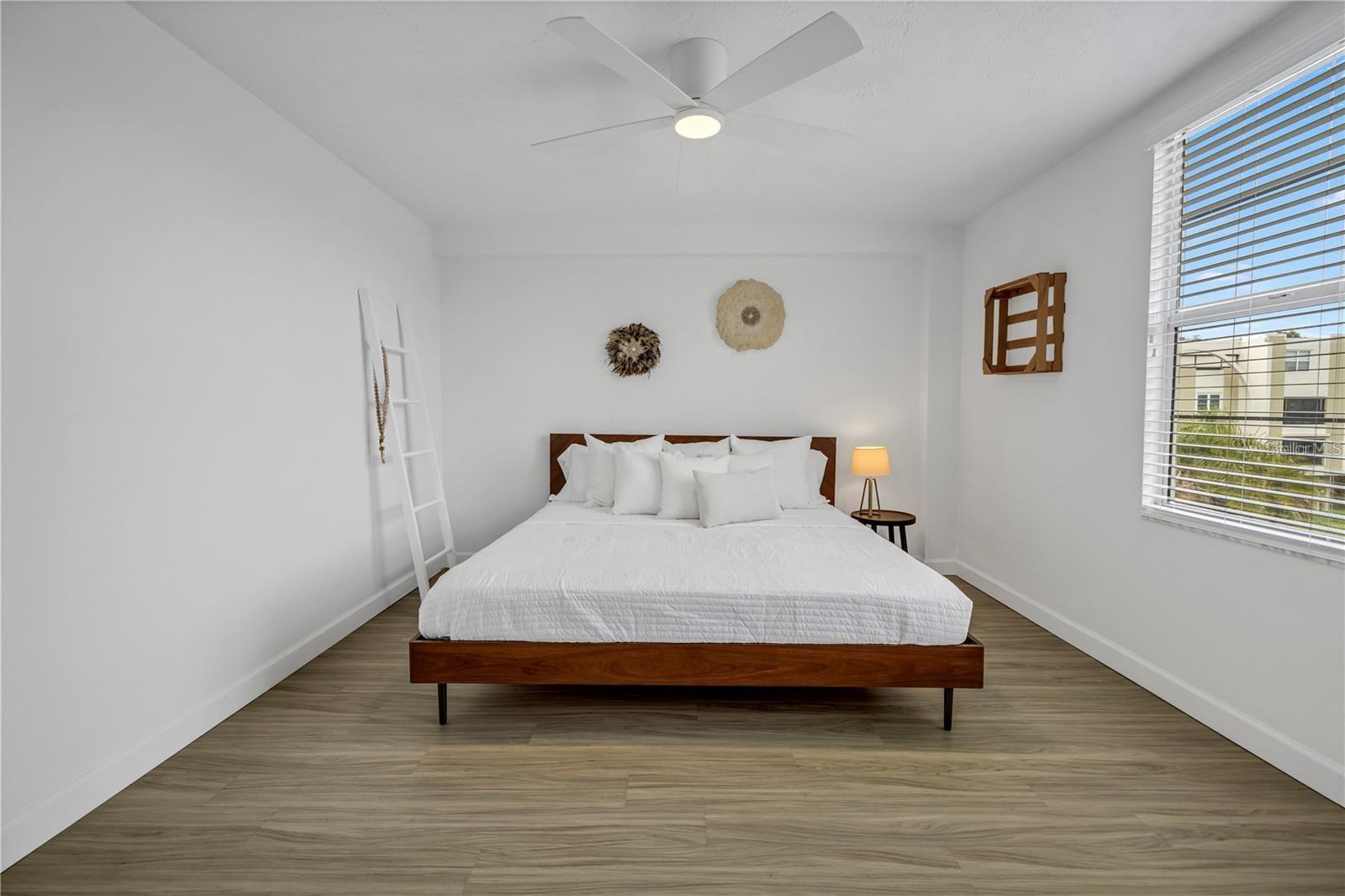 Image 9 of 21 For 4651 1st Street Ne 309