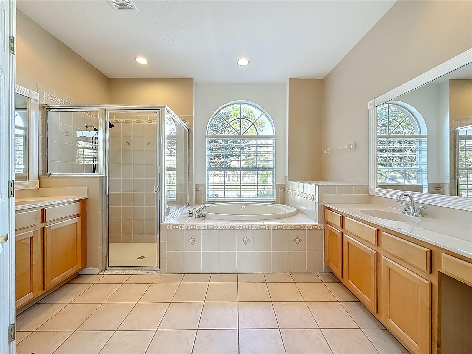 Image 41 of 98 For 4961 Breeze Circle