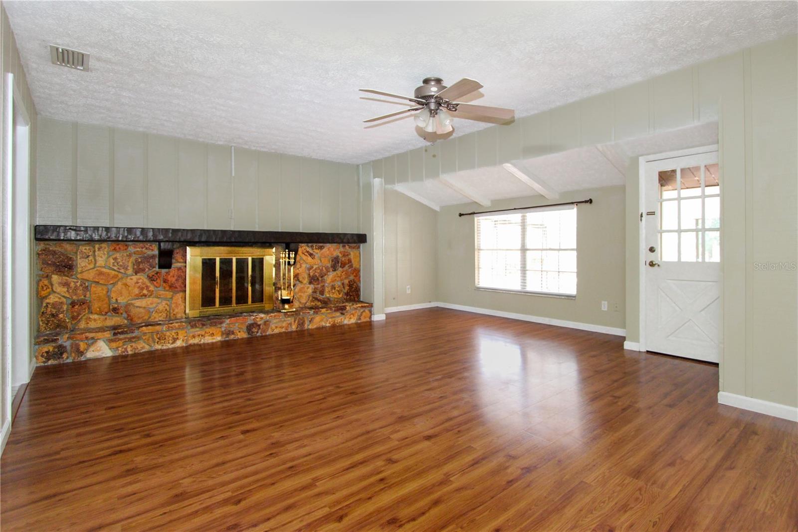 Image 18 of 48 For 106 Phillips Drive