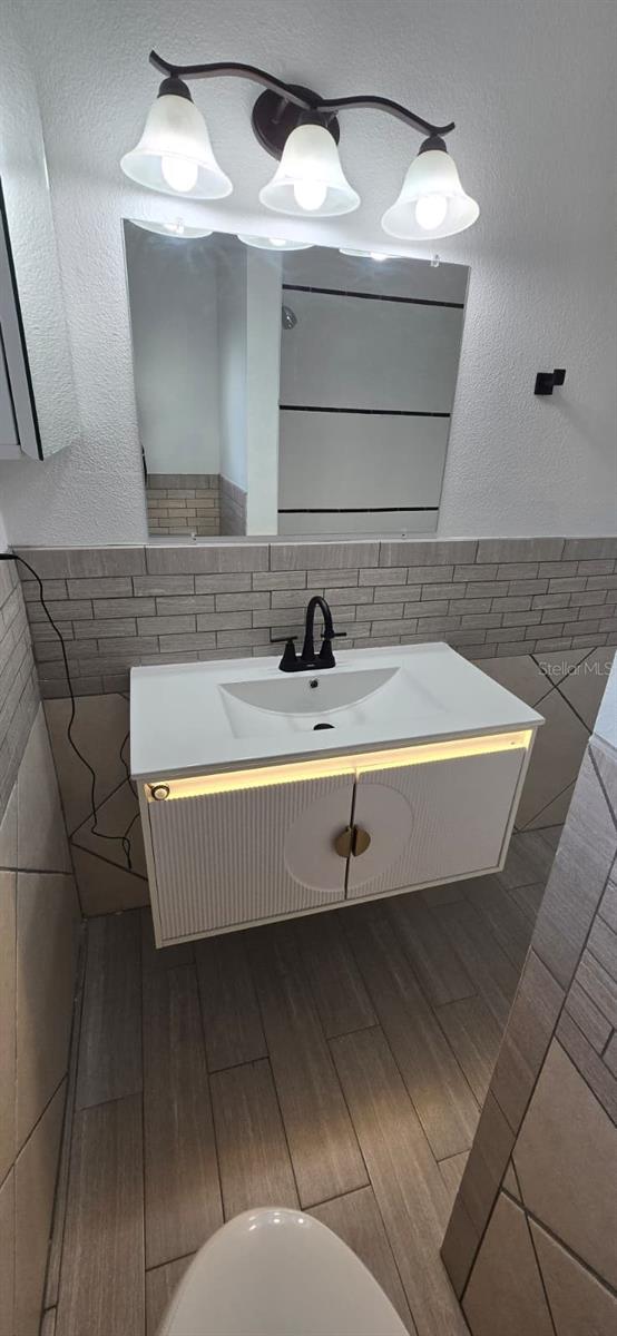 Image 3 of 50 For 3900 50th Avenue N