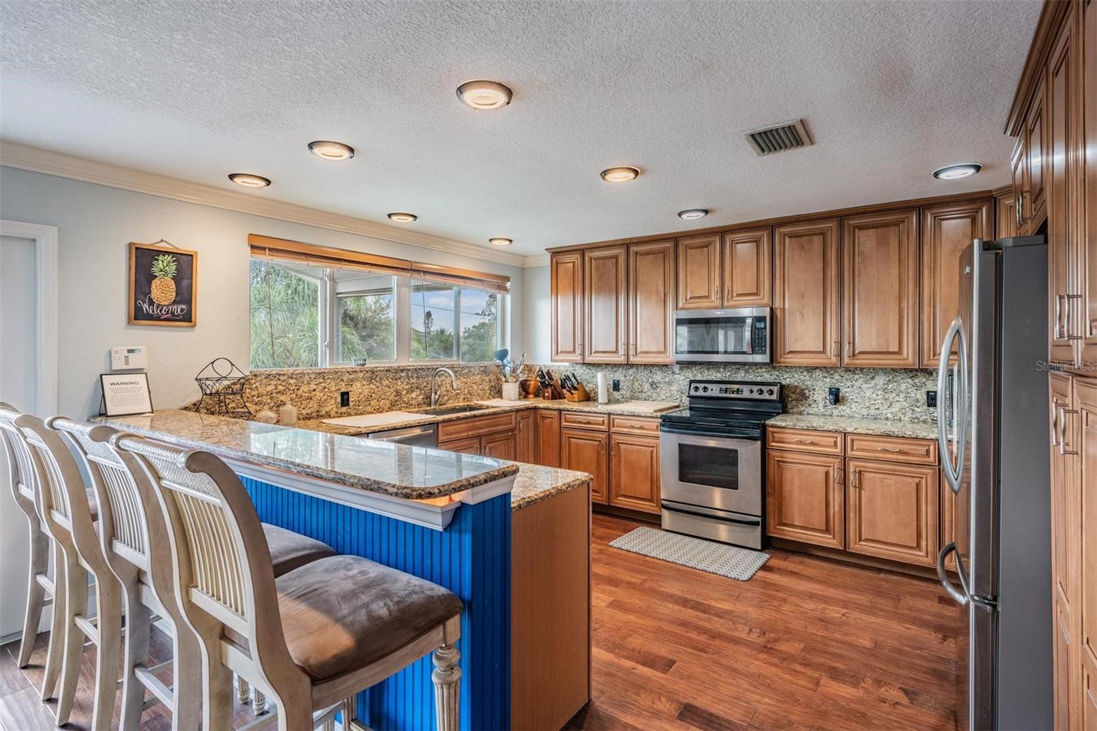 Image 10 of 86 For 815 2nd Avenue