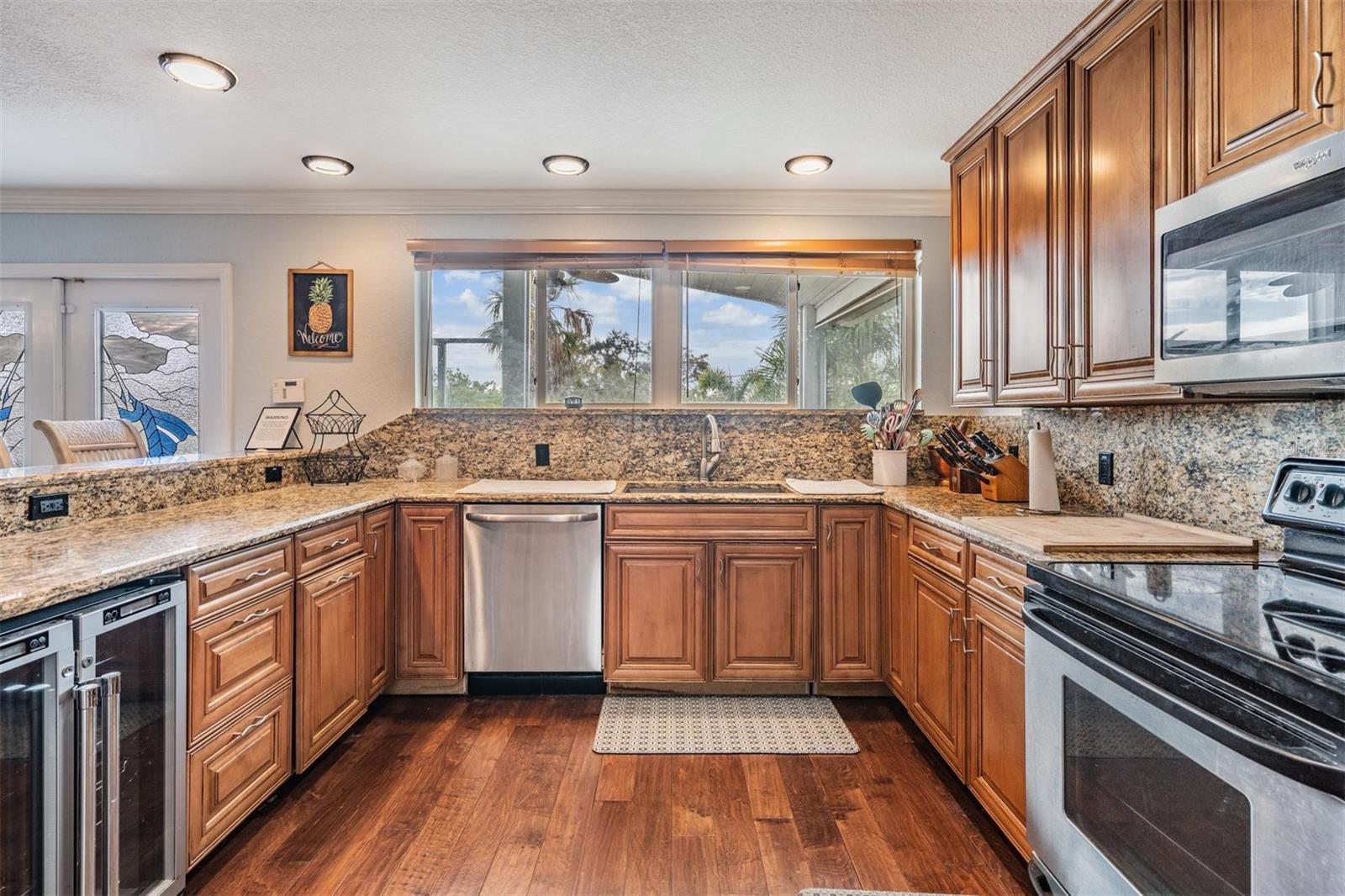 Image 14 of 86 For 815 2nd Avenue