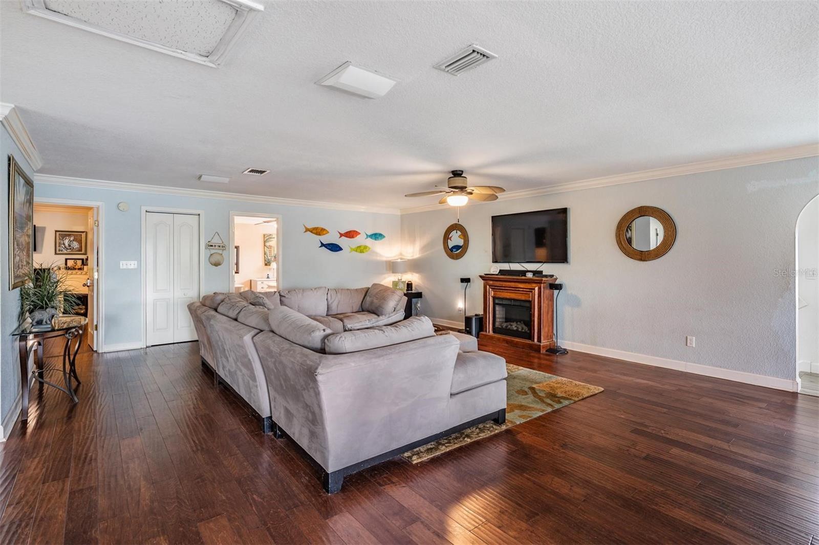 Image 16 of 86 For 815 2nd Avenue