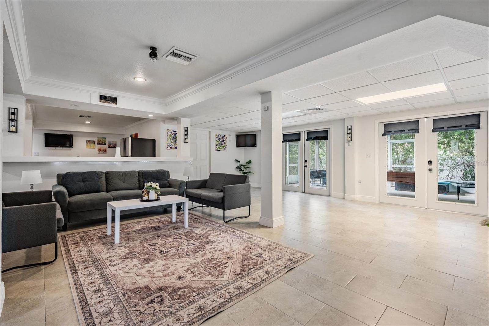 Image 33 of 86 For 815 2nd Avenue