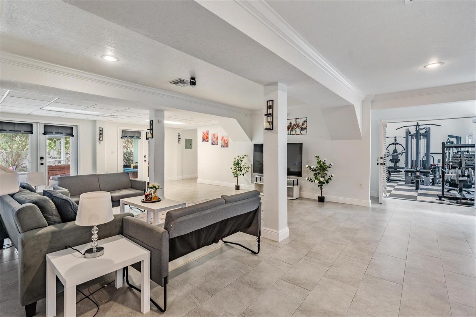 Image 34 of 86 For 815 2nd Avenue