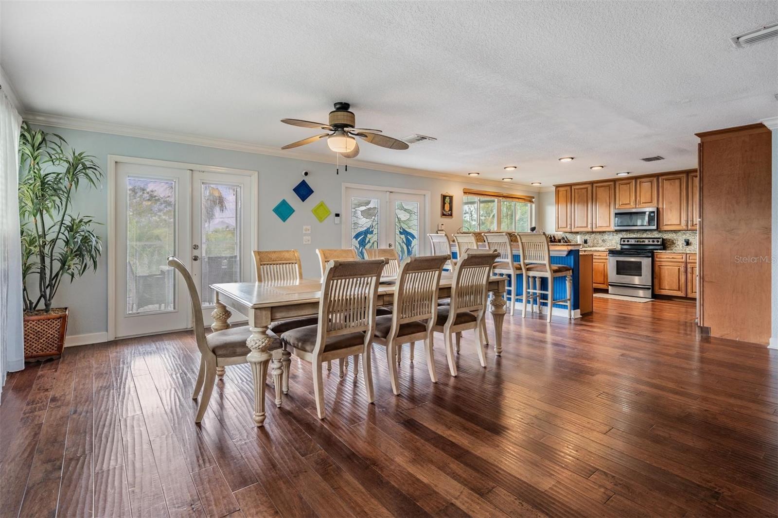 Image 8 of 86 For 815 2nd Avenue