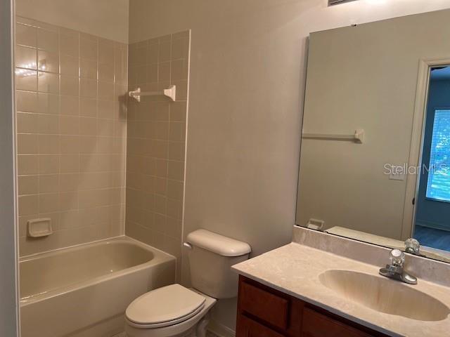 Image 14 of 27 For 1140 Hillhurst Drive