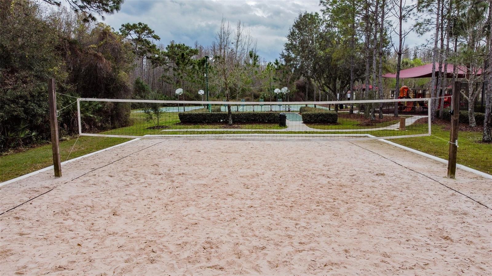 Image 23 of 27 For 1140 Hillhurst Drive