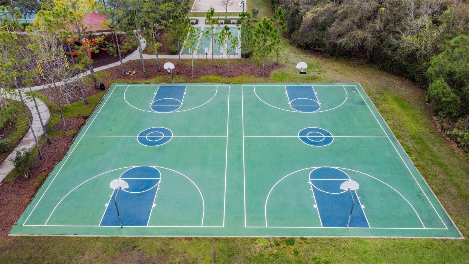 Image 25 of 27 For 1140 Hillhurst Drive