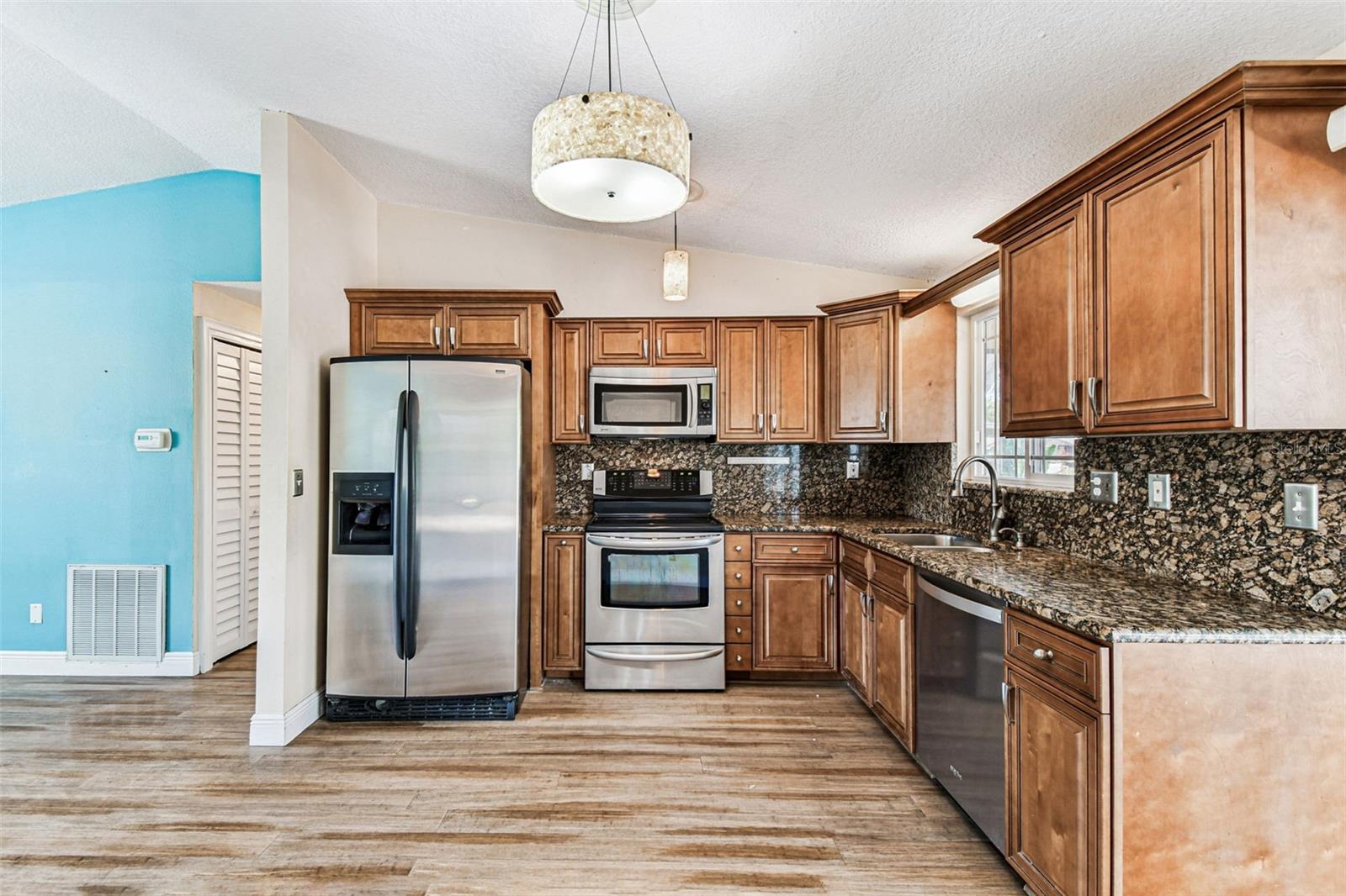 Image 14 of 78 For 648 Timber Bay Circle E