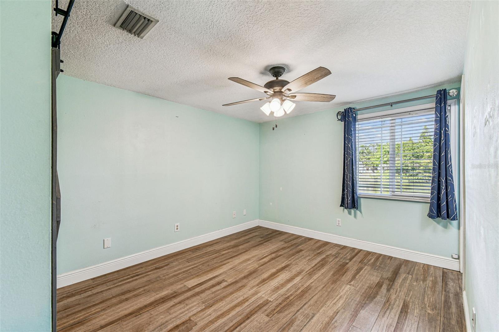 Image 23 of 78 For 648 Timber Bay Circle E