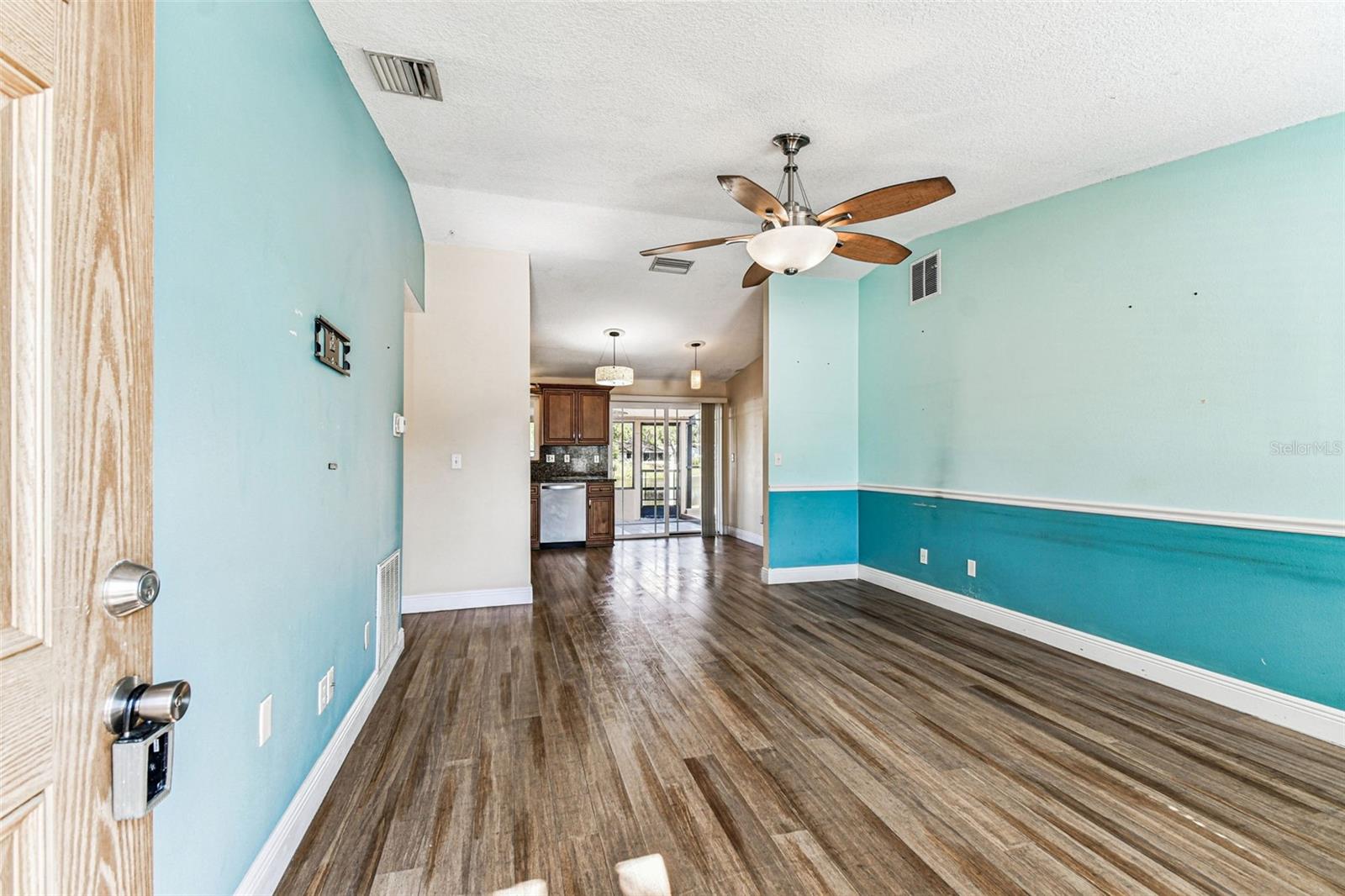 Image 6 of 78 For 648 Timber Bay Circle E