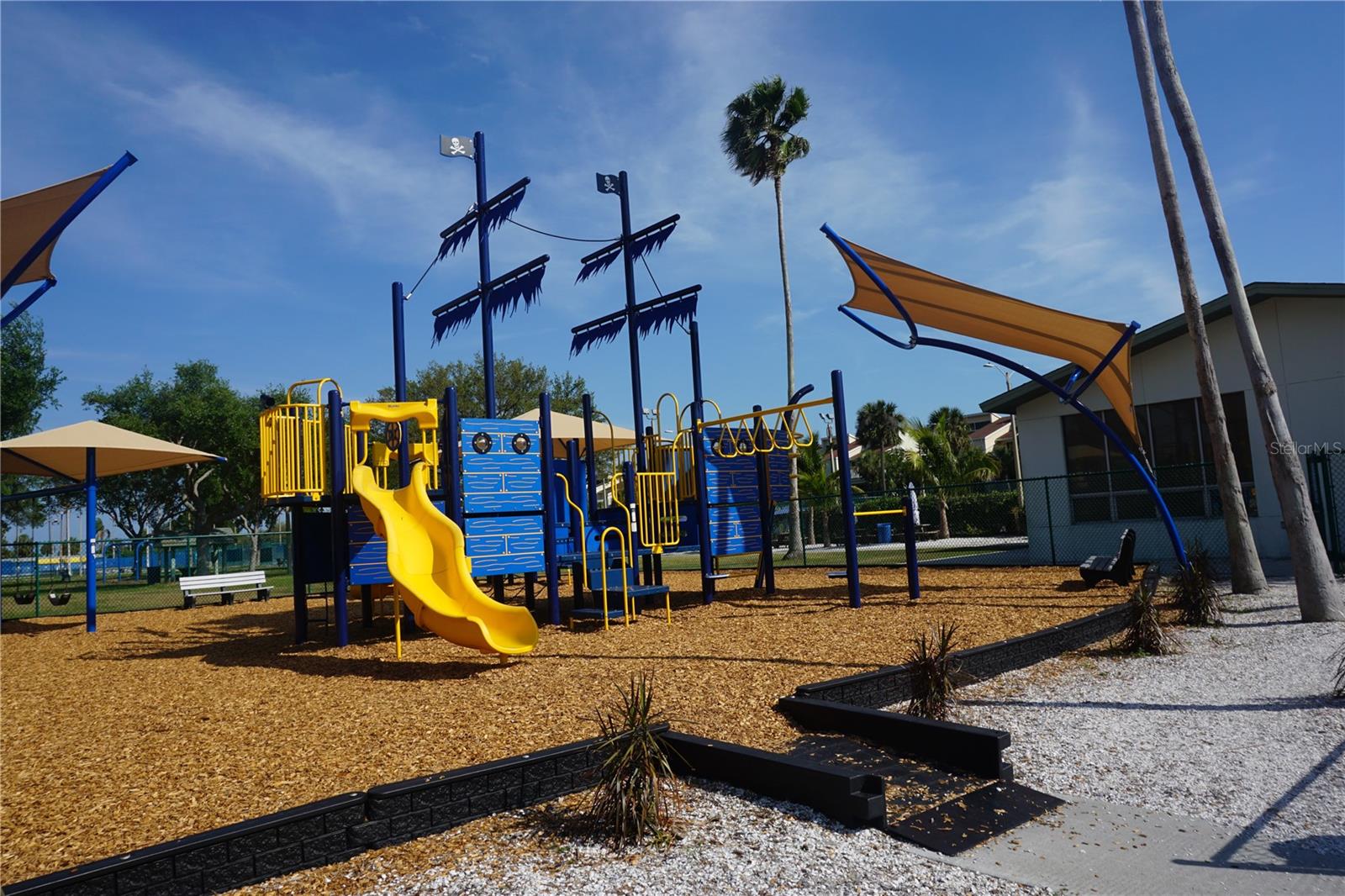 Image 12 of 24 For 10355 Paradise Boulevard 608