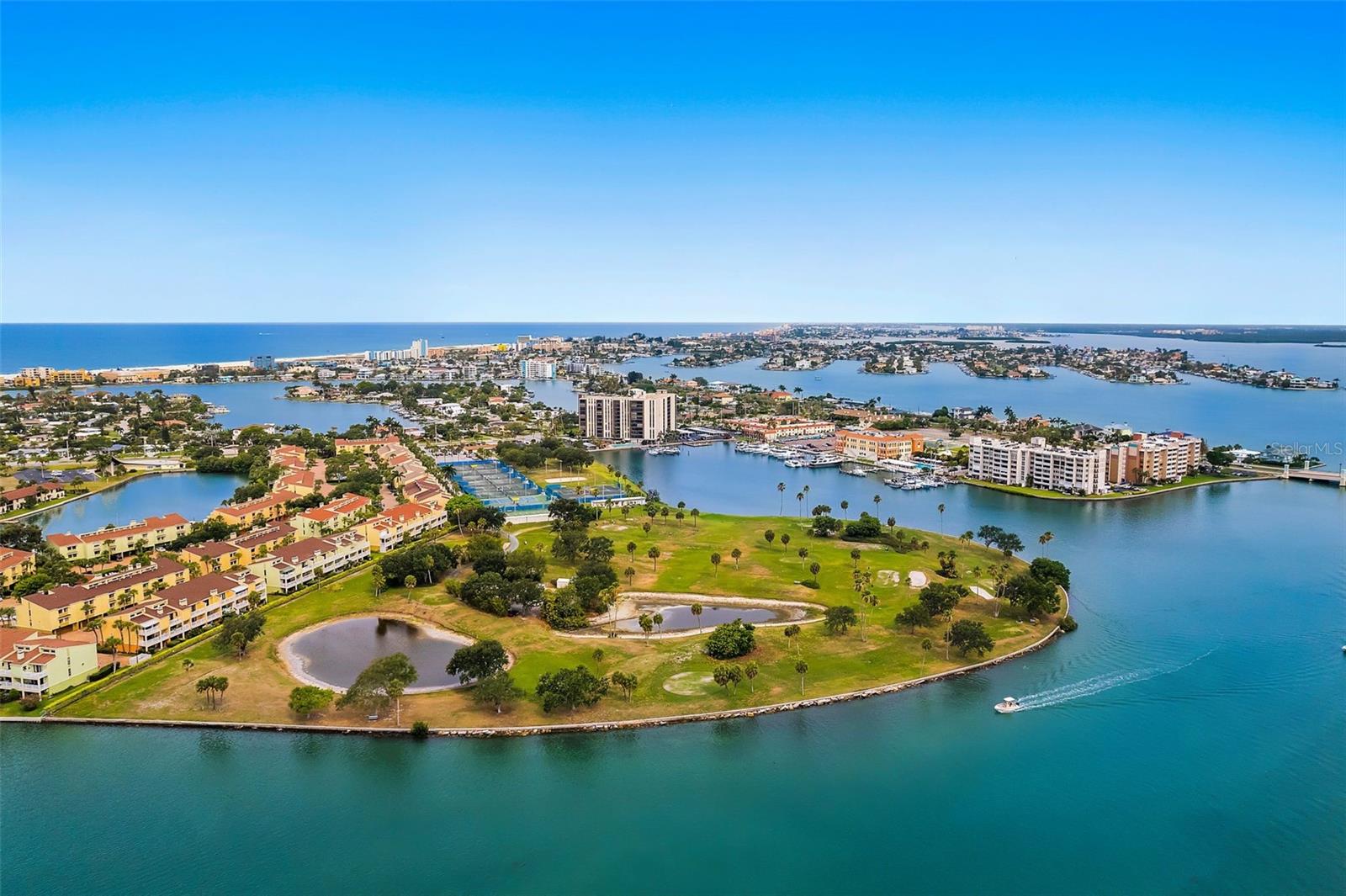 Image 17 of 24 For 10355 Paradise Boulevard 608