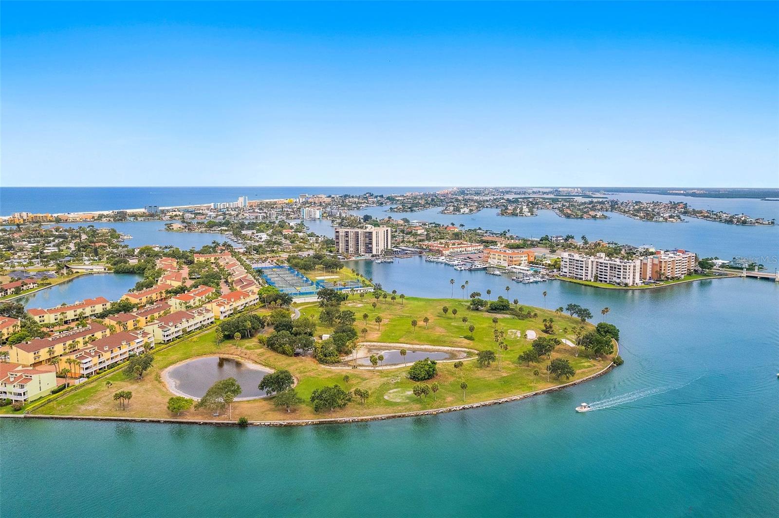 Image 19 of 24 For 10355 Paradise Boulevard 608