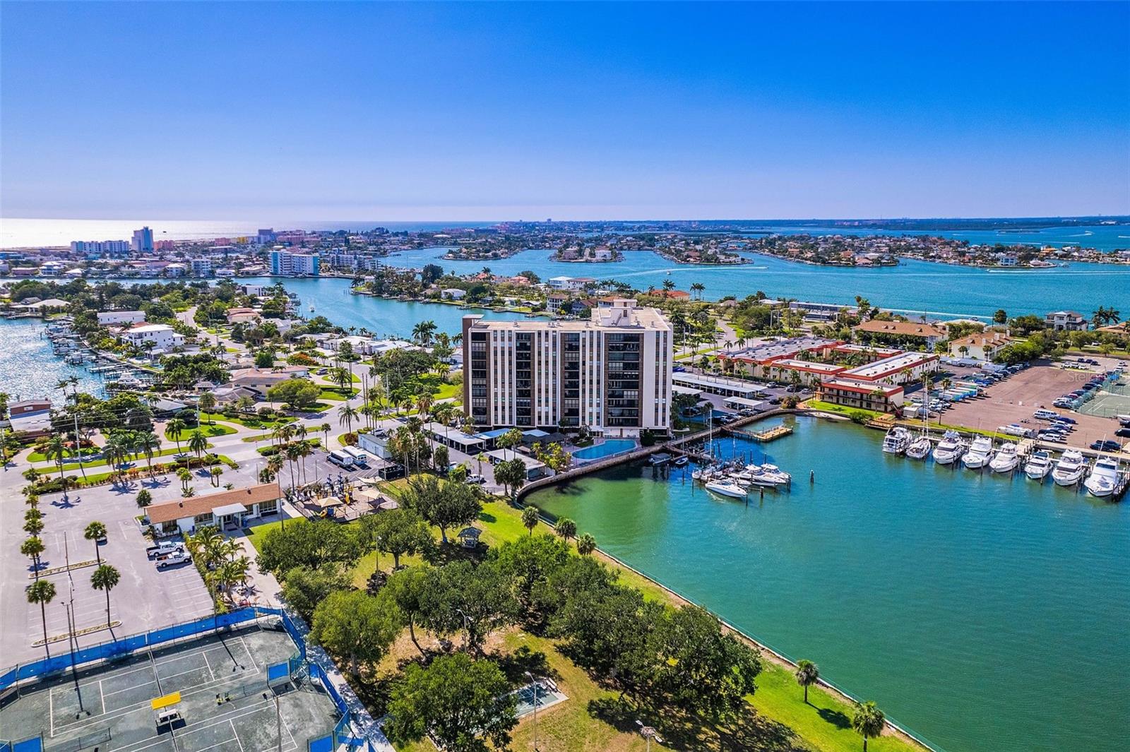 Image 22 of 24 For 10355 Paradise Boulevard 608