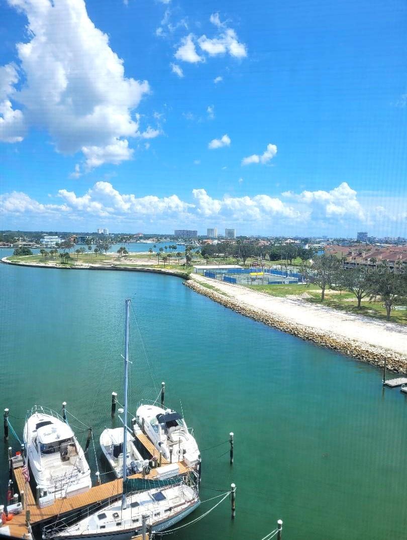 Image 8 of 24 For 10355 Paradise Boulevard 608