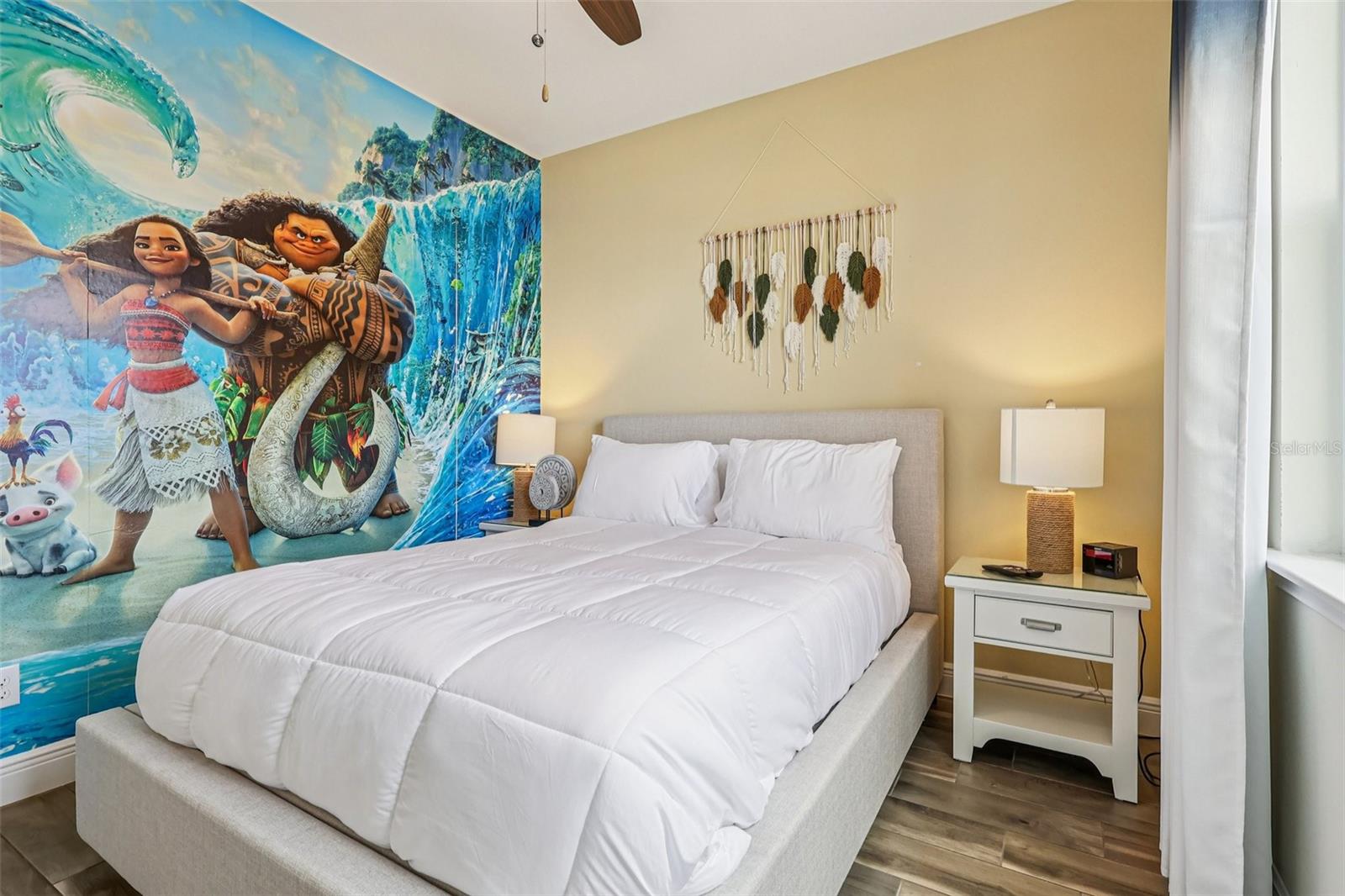 Image 12 of 31 For 2968 On The Rocks Point