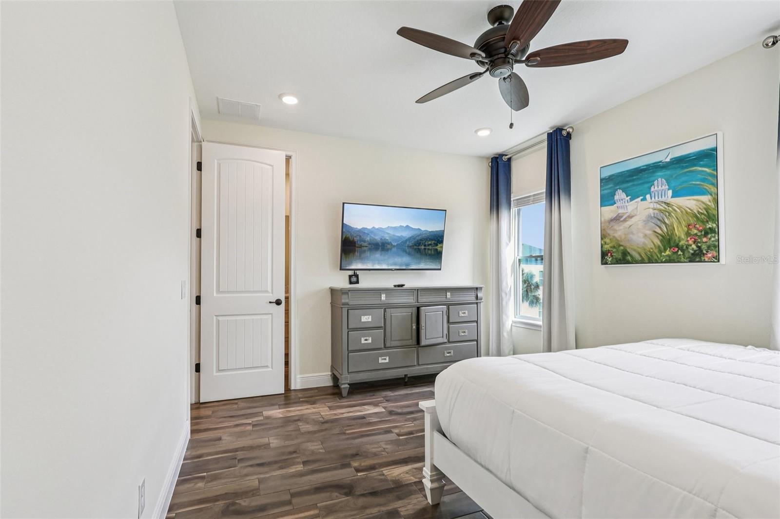 Image 15 of 31 For 2968 On The Rocks Point