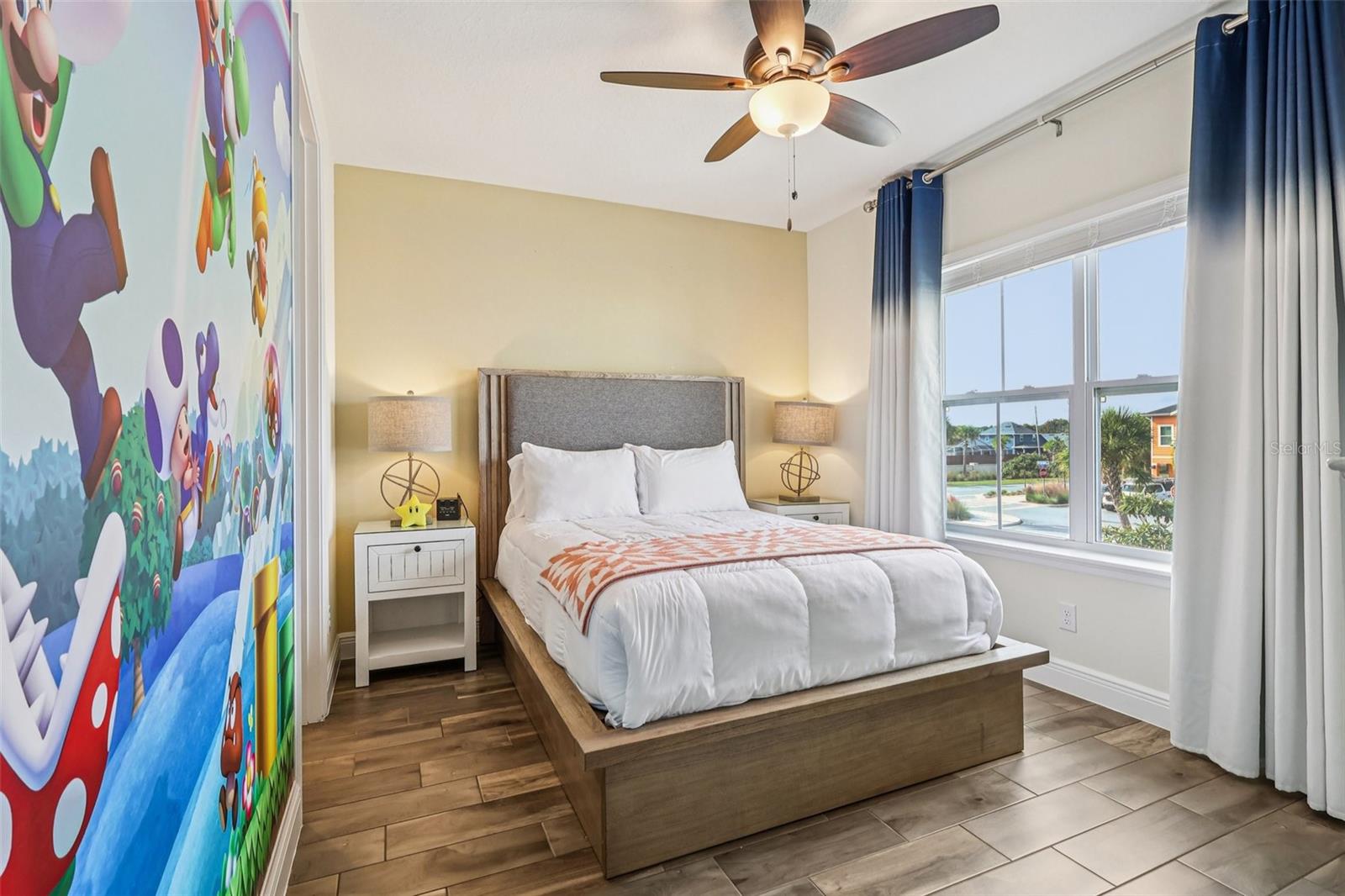 Image 18 of 31 For 2968 On The Rocks Point