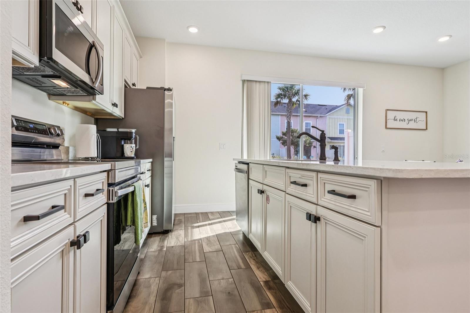 Image 9 of 31 For 2968 On The Rocks Point