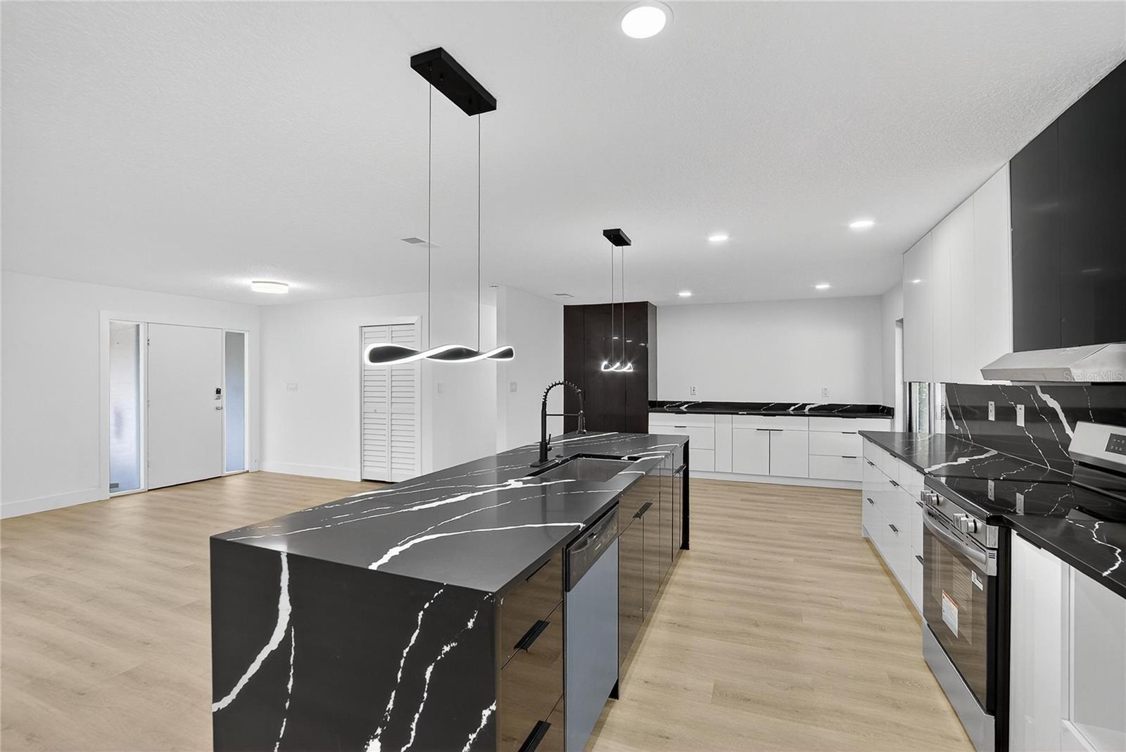 Image 10 of 81 For 2512 Brucken Road