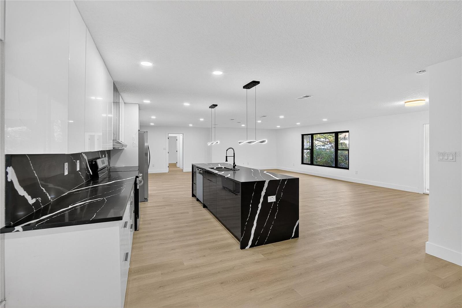 Image 11 of 81 For 2512 Brucken Road