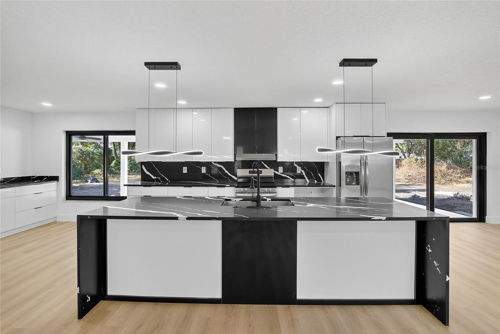 Image 13 of 81 For 2512 Brucken Road