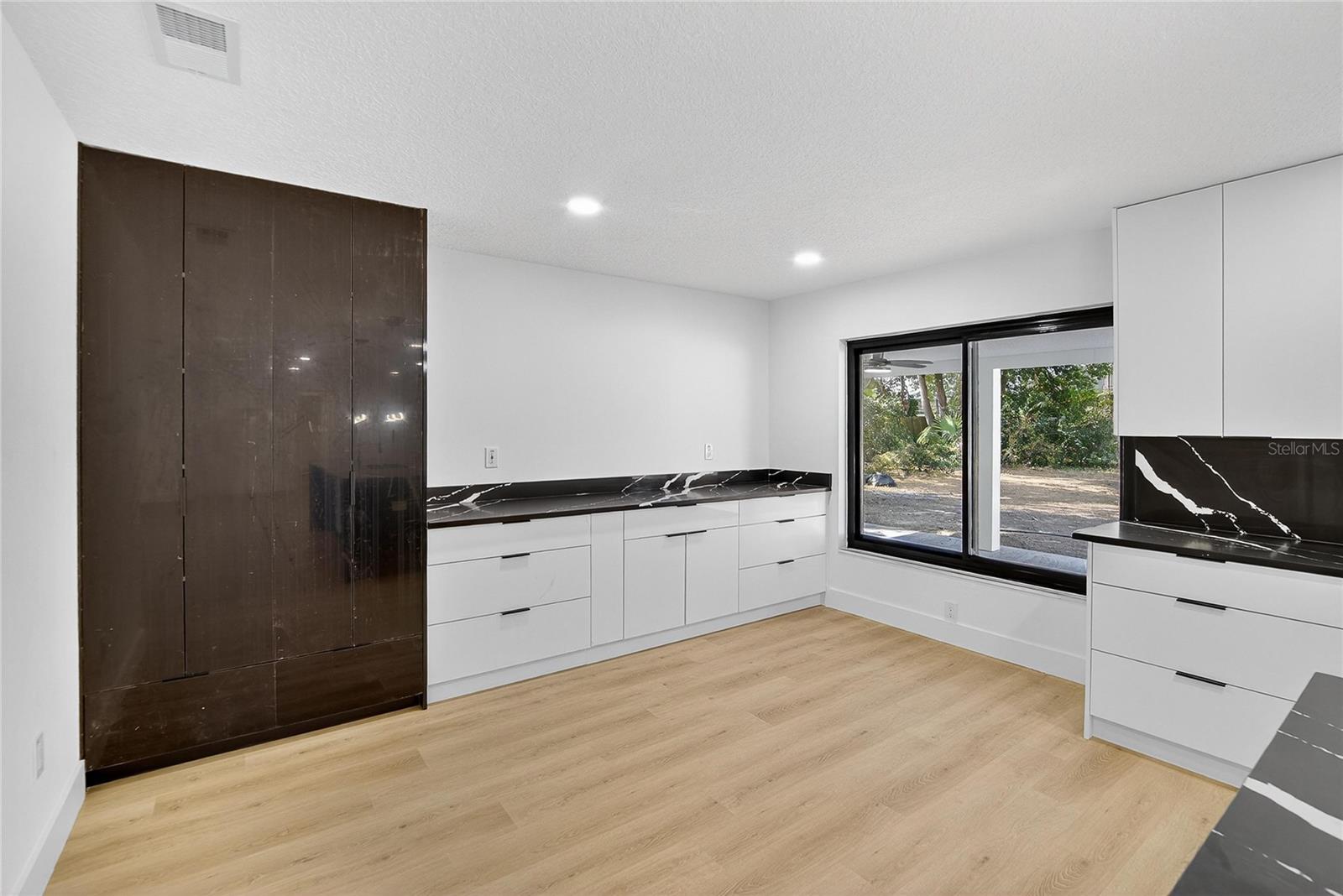 Image 15 of 81 For 2512 Brucken Road