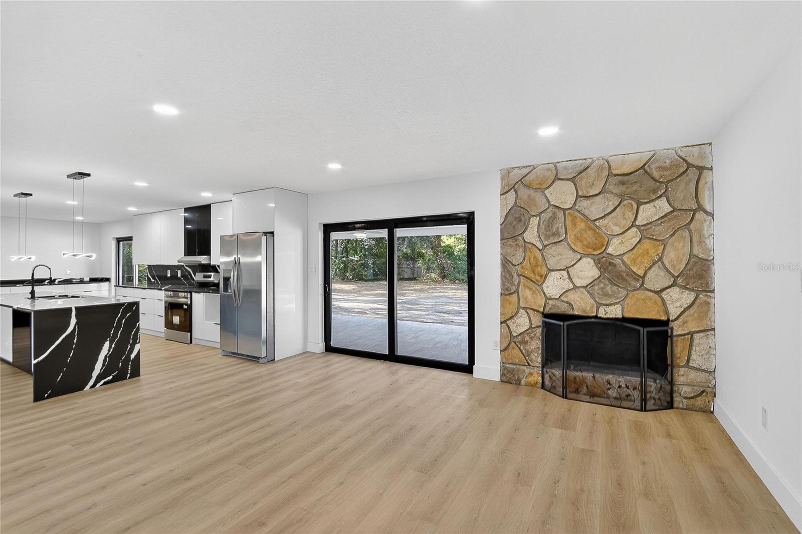 Image 18 of 81 For 2512 Brucken Road