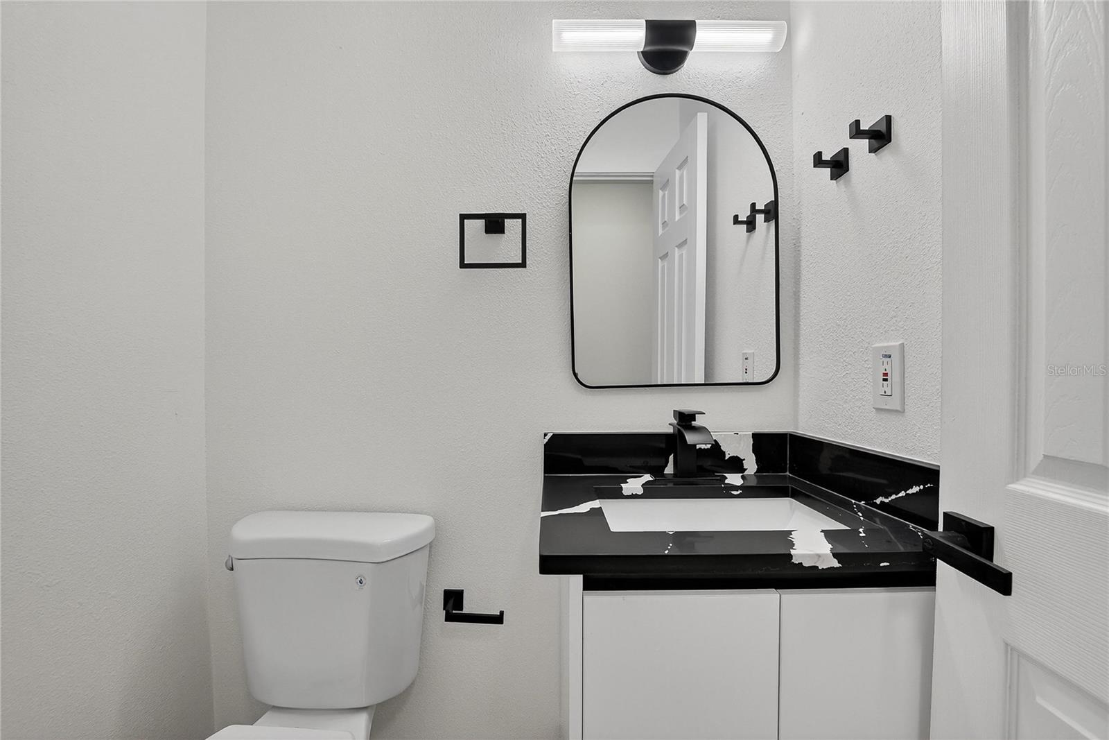 Image 20 of 81 For 2512 Brucken Road