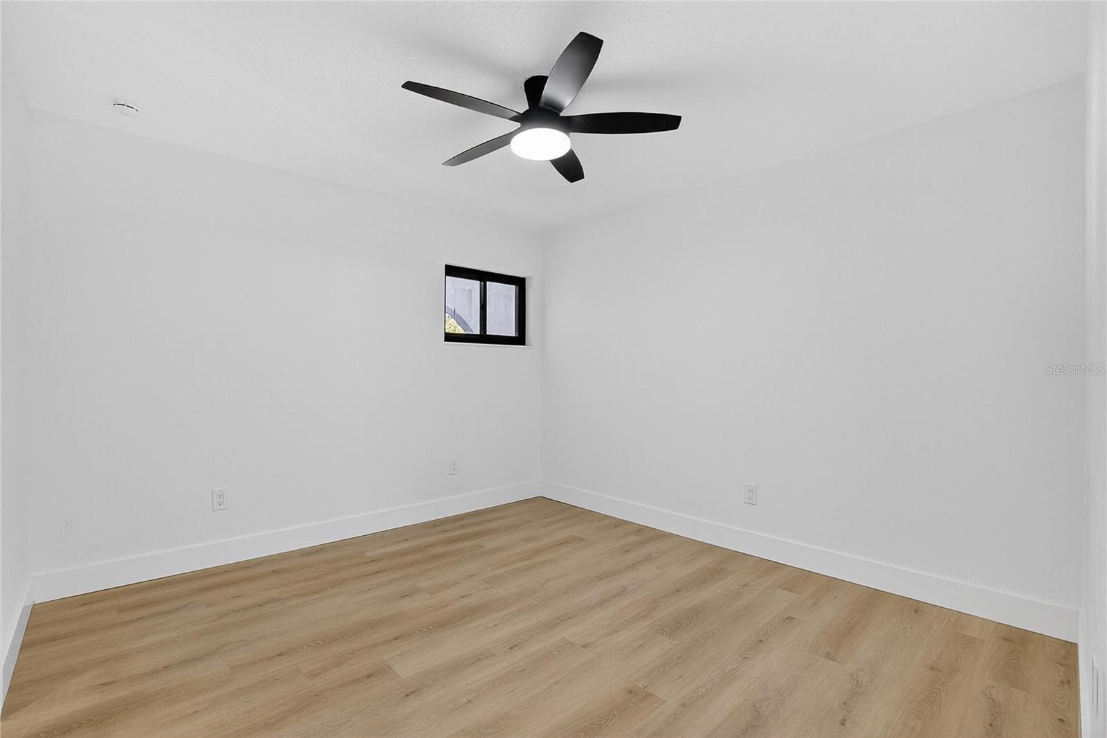 Image 36 of 81 For 2512 Brucken Road