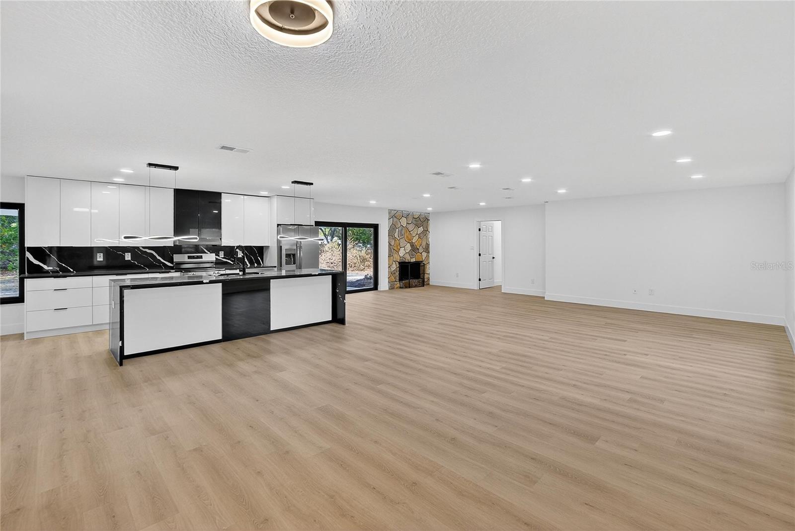 Image 6 of 81 For 2512 Brucken Road