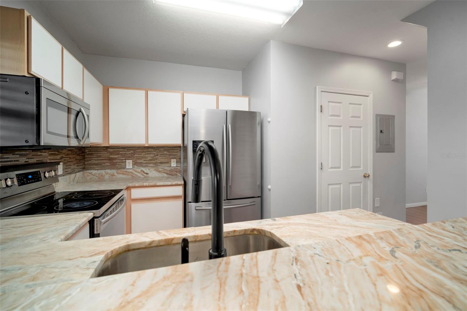 Image 12 of 41 For 1231 Charlesworth Drive