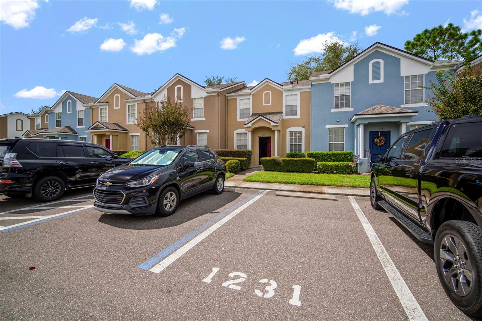 Image 4 of 41 For 1231 Charlesworth Drive