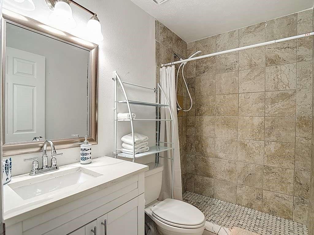 Image 14 of 39 For 2520 Saint John Street