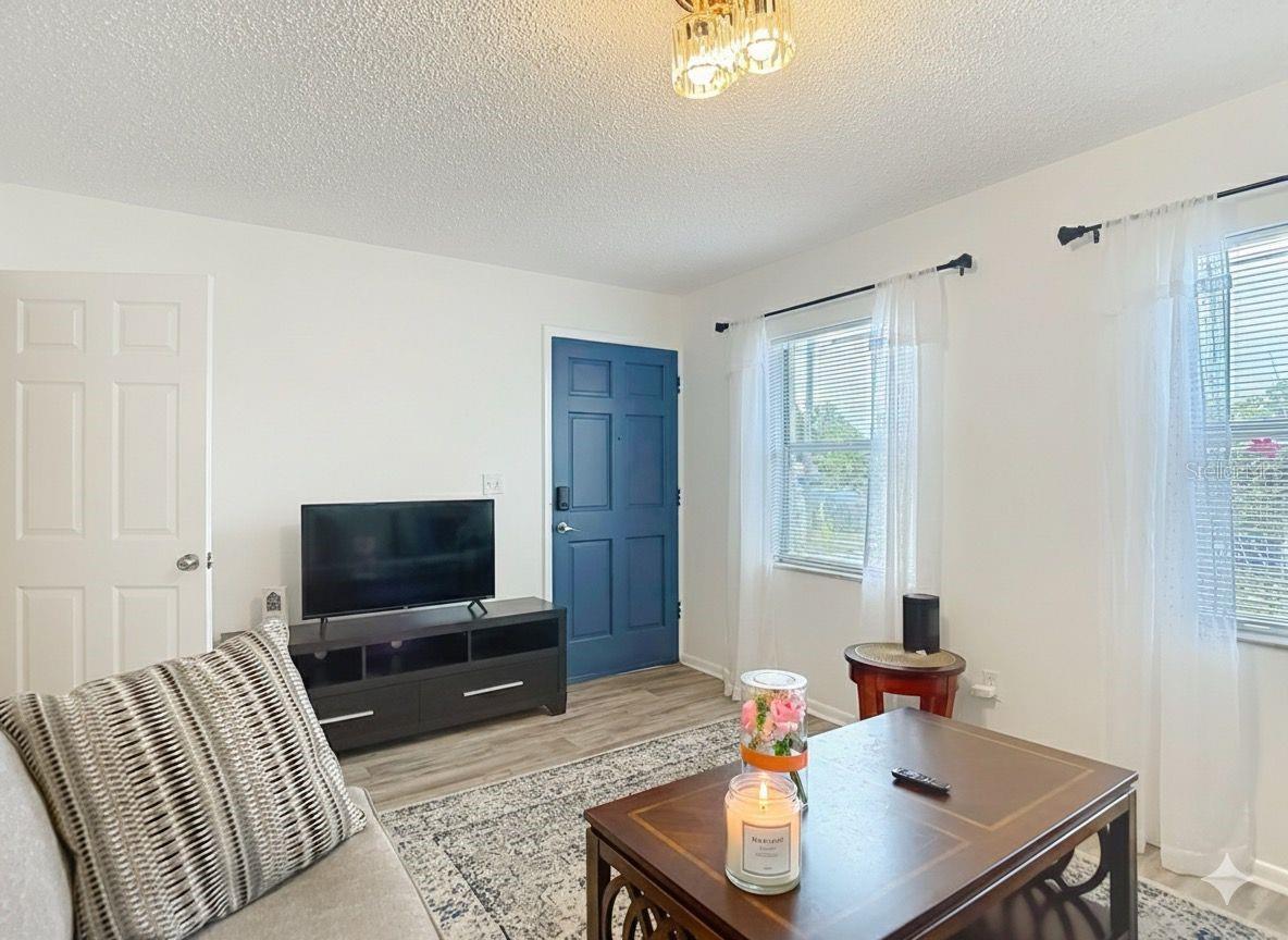 Image 28 of 39 For 2520 Saint John Street